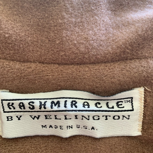 Vintage Coat - Picture 10 of 10